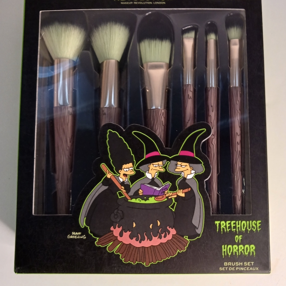 Treehouse of Horror set of 6 makeup brushes